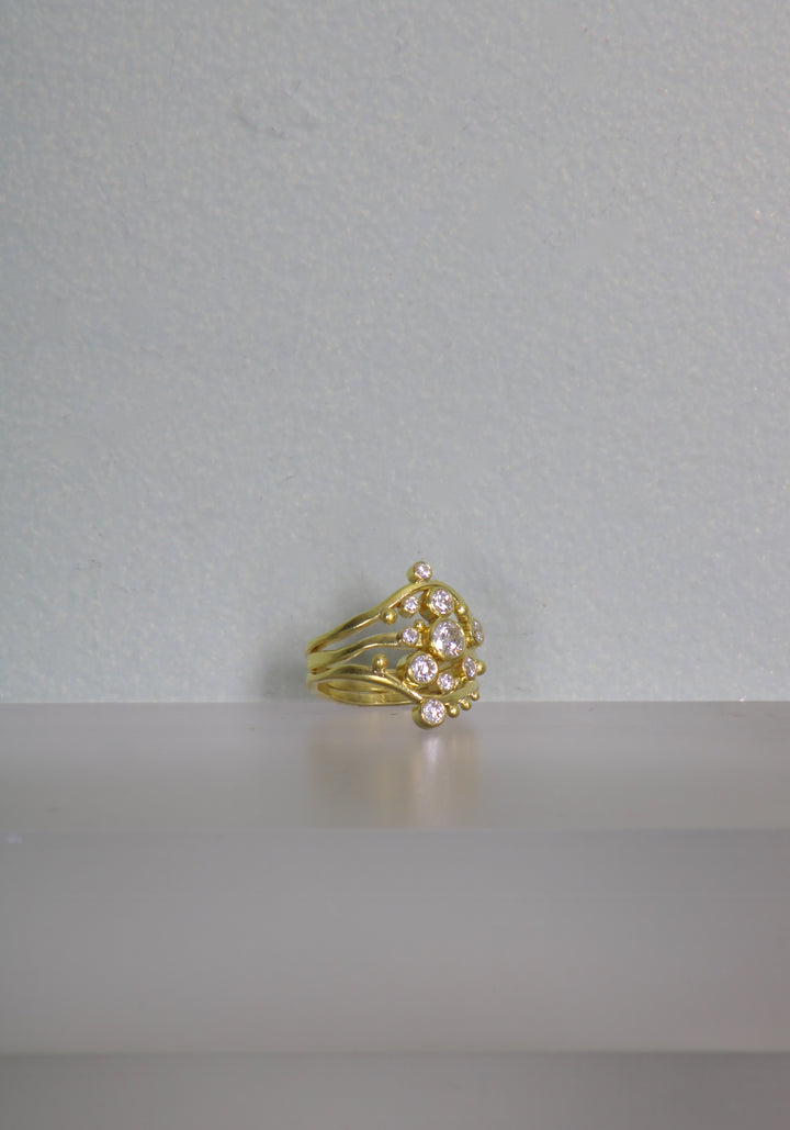 Gold and Diamond Ring (09942)
