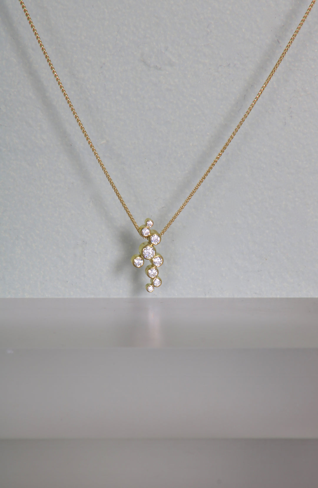 Dripping Diamond Necklace (09938)