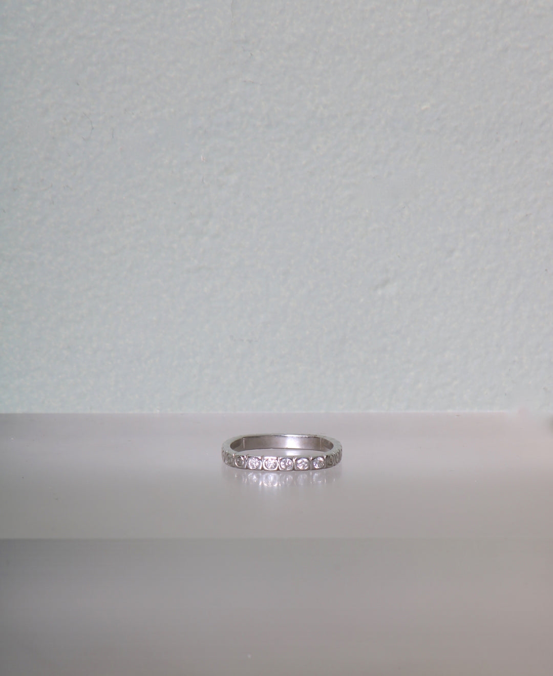 5 Flush Set Diamond Ring (09457)