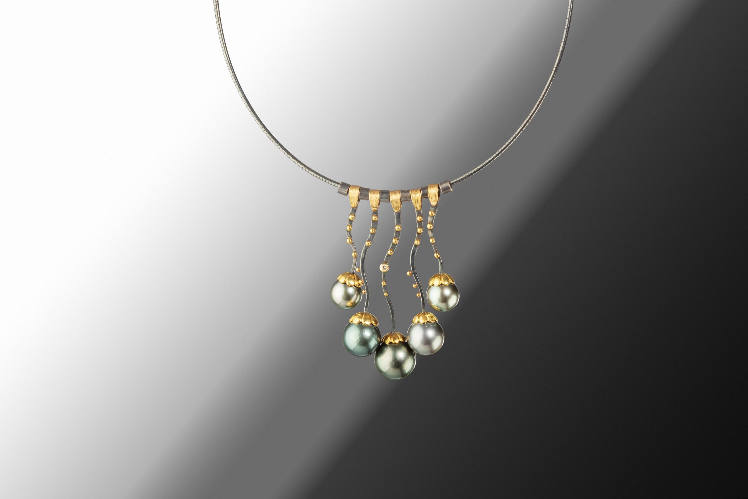 tahitian pearl necklace with 14K yellow gold and oxidized silver