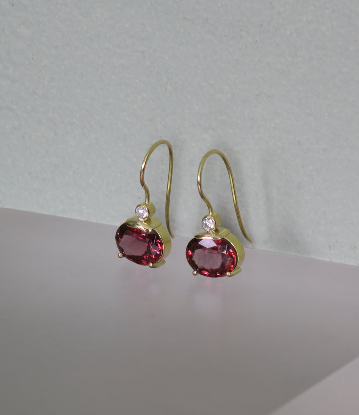 Rhodolite Garnet Earrings (B392)