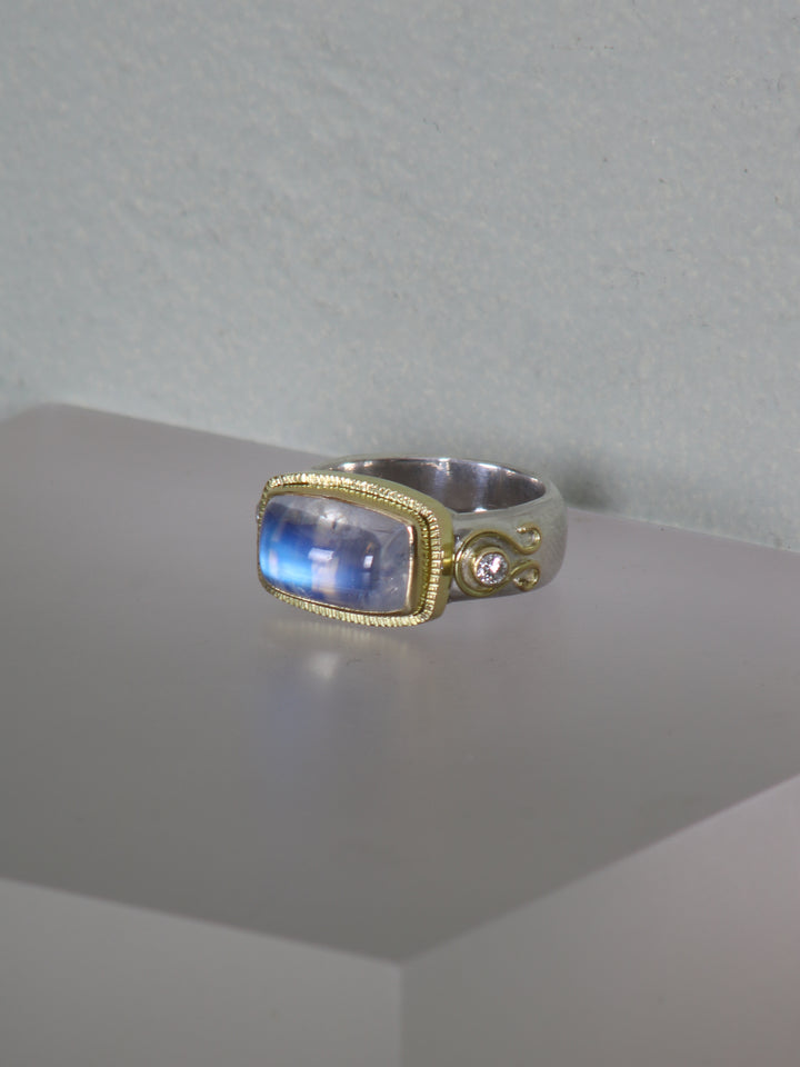 Moonstone Mixed Metal Ring (B420)