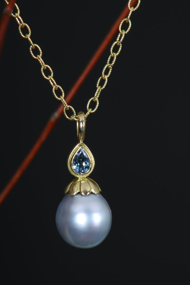 Tahitian Pearl and Aquamarine Pendant (B401)