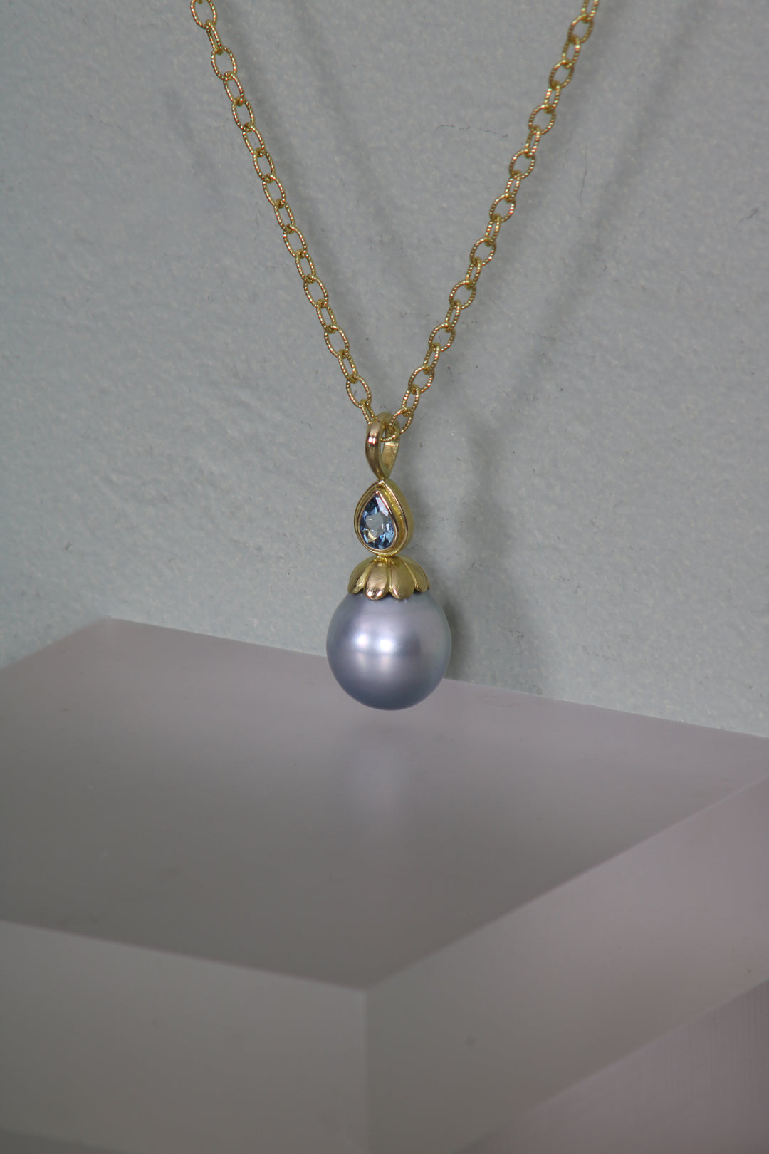 Tahitian Pearl and Aquamarine Pendant (B401)