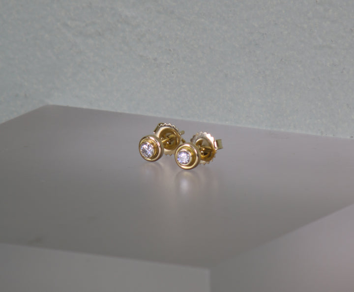 Diamond Stud Earrings (B386)
