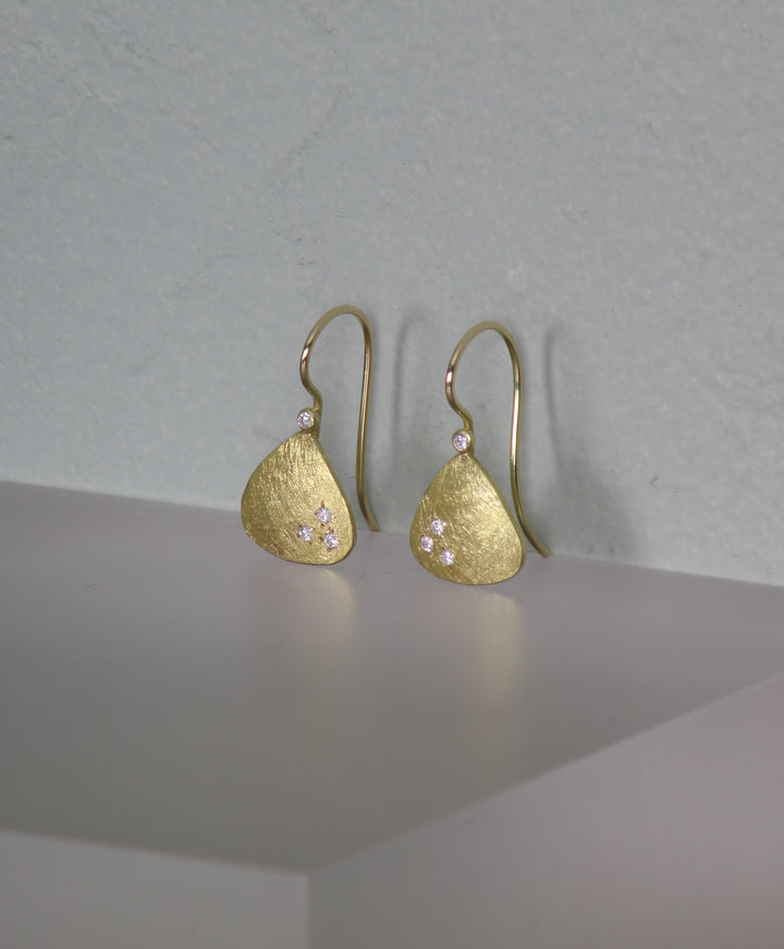 Gold Petal Dangling Earrings (B432)