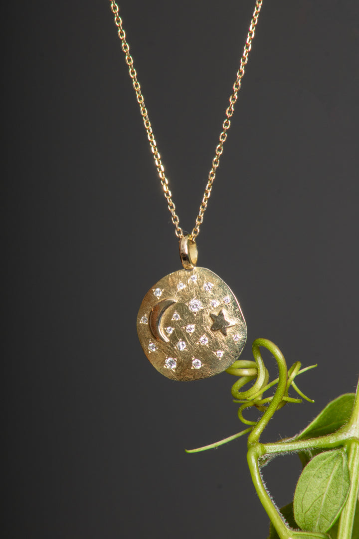 Gold Moon and Star Gold Pendant (B496)