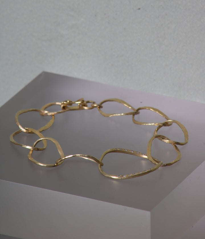 Gold Link Bracelet (B472)