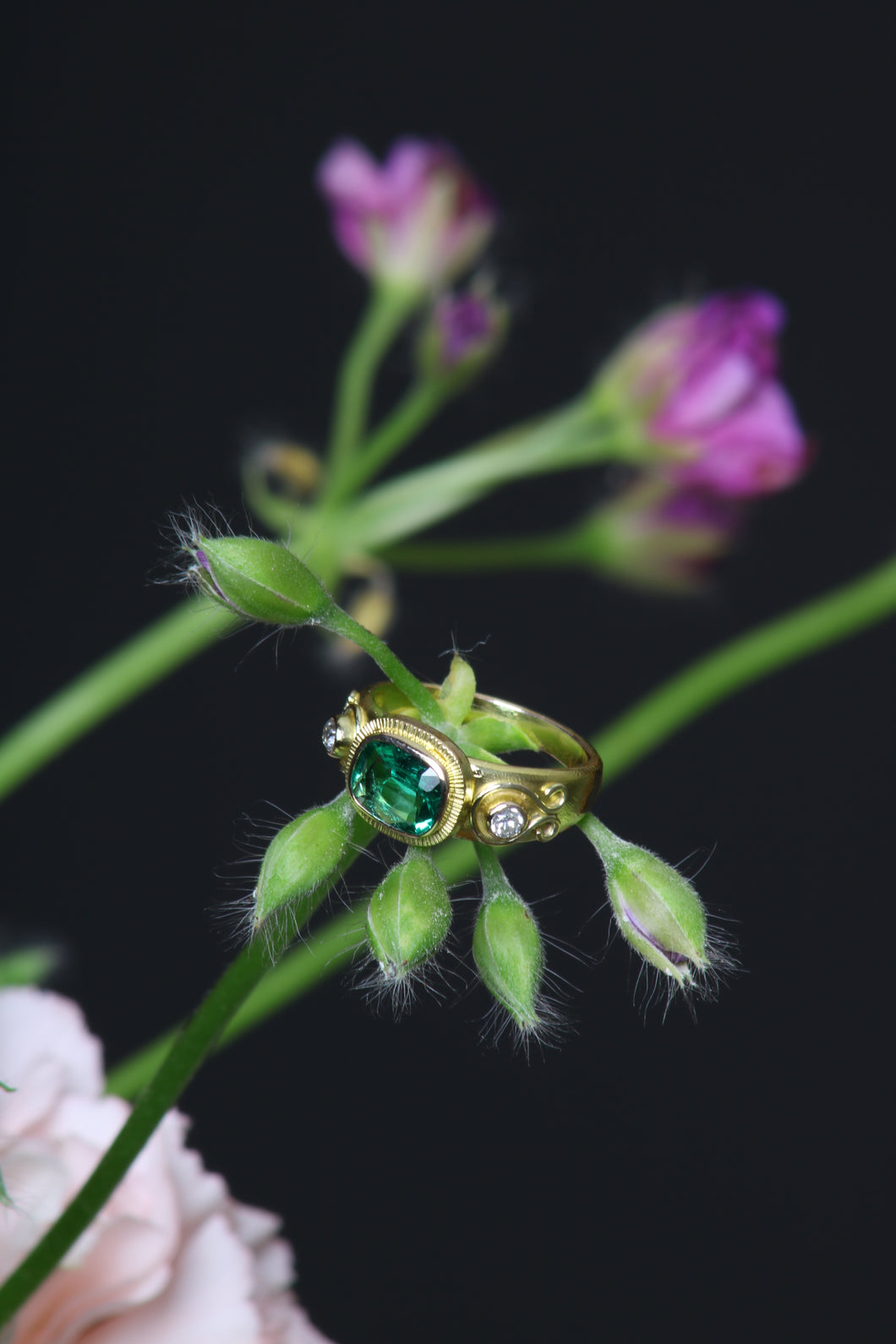 Columbian Cut Emerald Ring (09280)