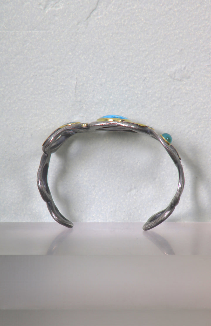 Organic Shaped Turquoise Bracelet (09769)