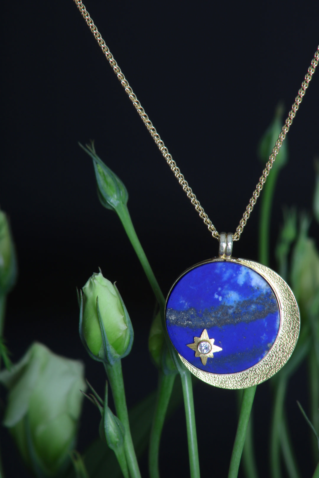 Lapis Lazuli Medallion Pendant (09300)