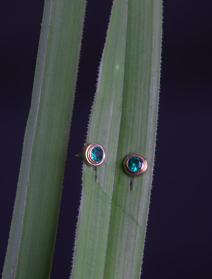 Emerald Stud Earrings (B520)