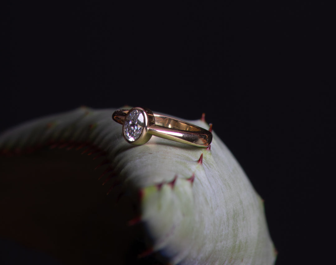 Oval Diamond Ring (B632)