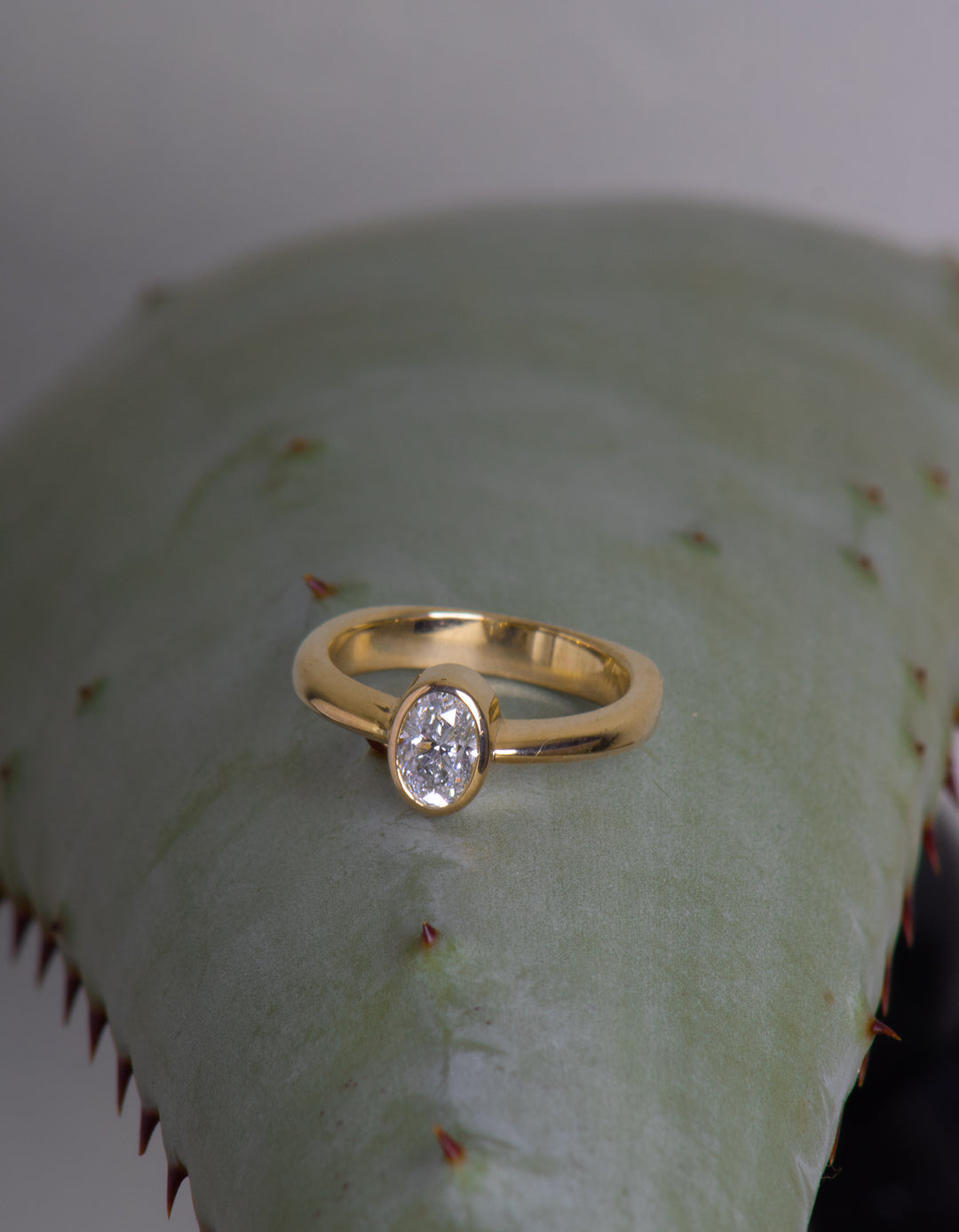 Oval Diamond Ring (B632)