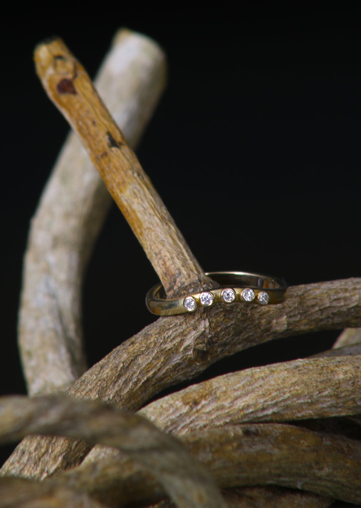 Curved Stacking Ring (B150)