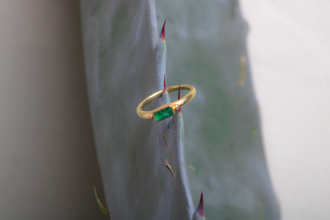 Gold Emerald Solitaire Ring (B637)