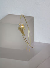Load image into Gallery viewer, Diamond Leaf Earrings (09422)
