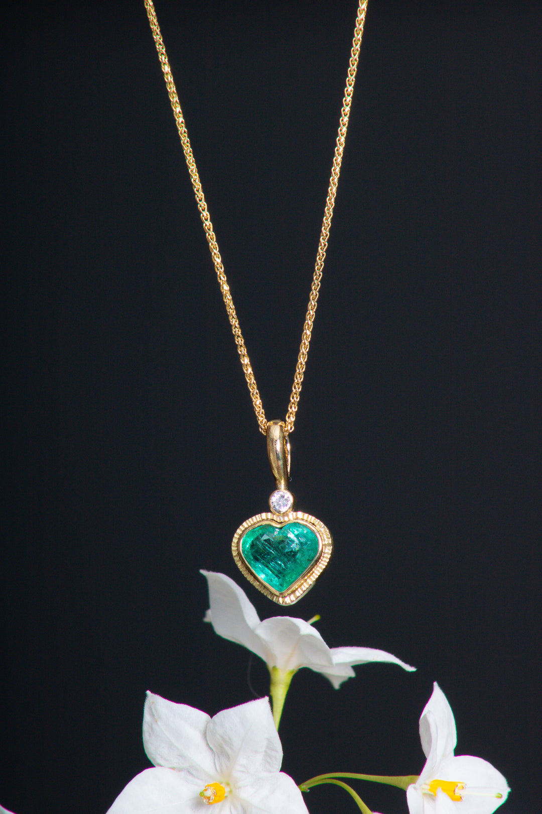 Emerald Heart Pendant (B647)