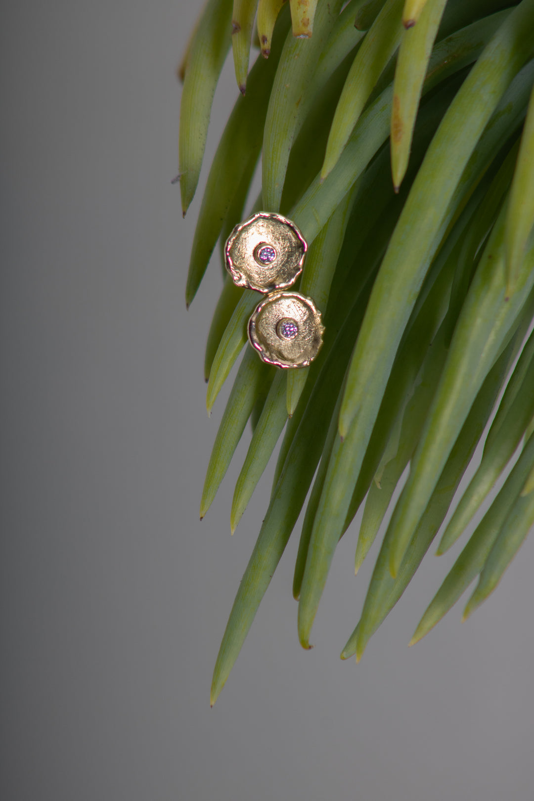 Gold Dish Stud Earrings 9mm (B668)