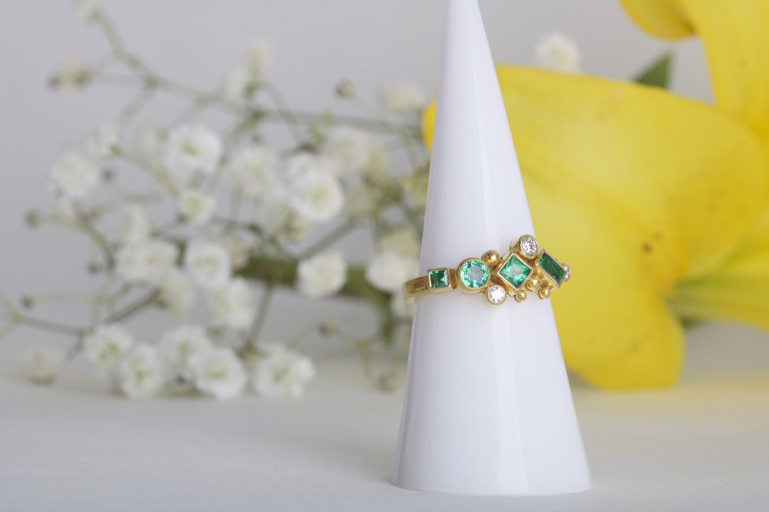 Emerald Gold and Diamond Ring 06499 - Ormachea Jewelry