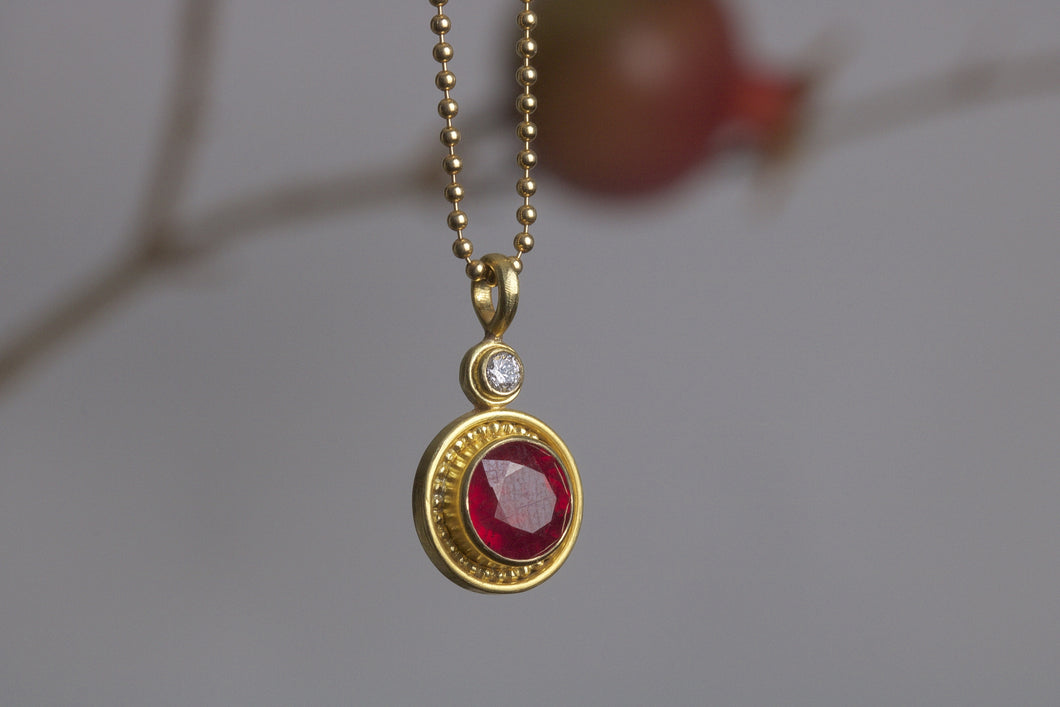 Ruby and Gold Pendant 06011 - Ormachea Jewelry