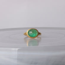 Load image into Gallery viewer, Emerald Ring by Steve Battelle SB1137 - Ormachea Jewelry
