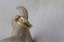 Load image into Gallery viewer, Gold Diamond Ring 0577 - Ormachea Jewelry
