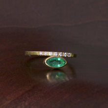Load image into Gallery viewer, Emerald and Diamonds Ring 06493 - Ormachea Jewelry
