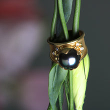 Load image into Gallery viewer, Tahitian Pearl Lotus Cap Ring 07092 - Ormachea Jewelry
