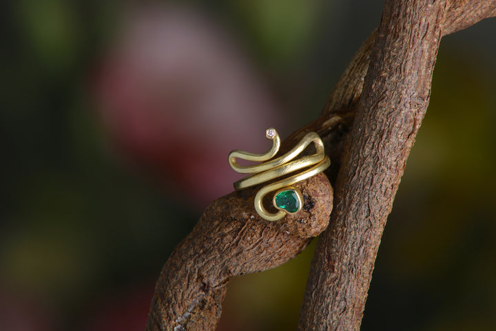 Emerald Snake Ring (08077) - Ormachea Jewelry