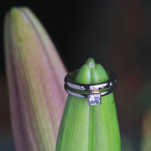 Load image into Gallery viewer, Slender White Gold Band 07224 - Ormachea Jewelry
