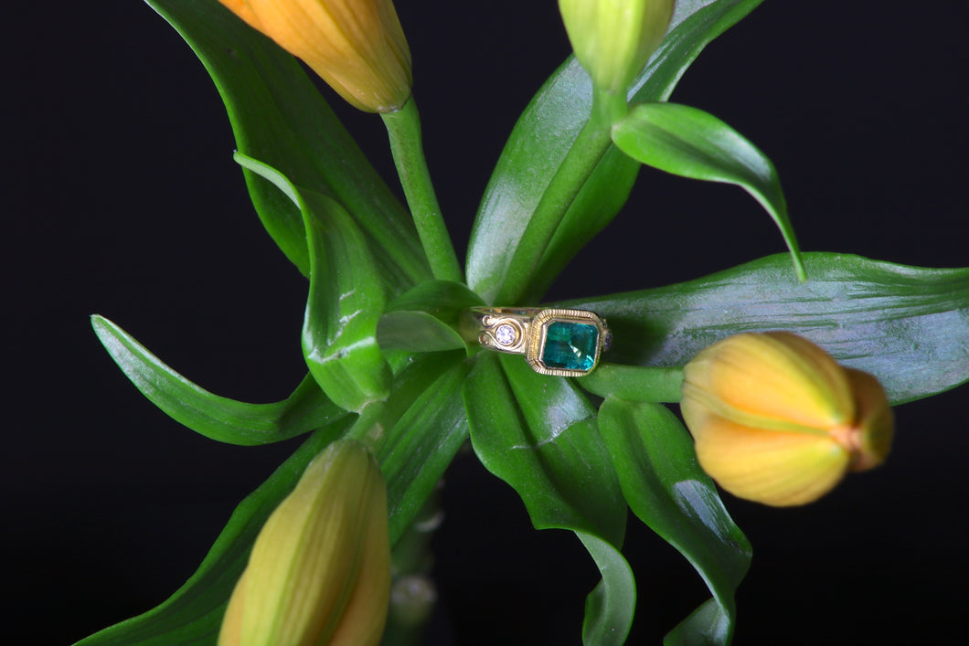 Emerald Ring (08890)