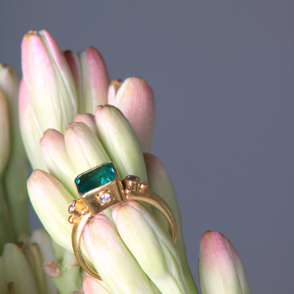 Emerald Ring 07492 - Ormachea Jewelry