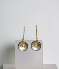 Load image into Gallery viewer, Mixed Metal Swirl Earrings (08919)
