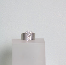 Load image into Gallery viewer, Thick Band Diamond Ring (08958)

