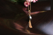 Load image into Gallery viewer, Tahitian Pearl and Gold Chain Tassel 06954 - Ormachea Jewelry
