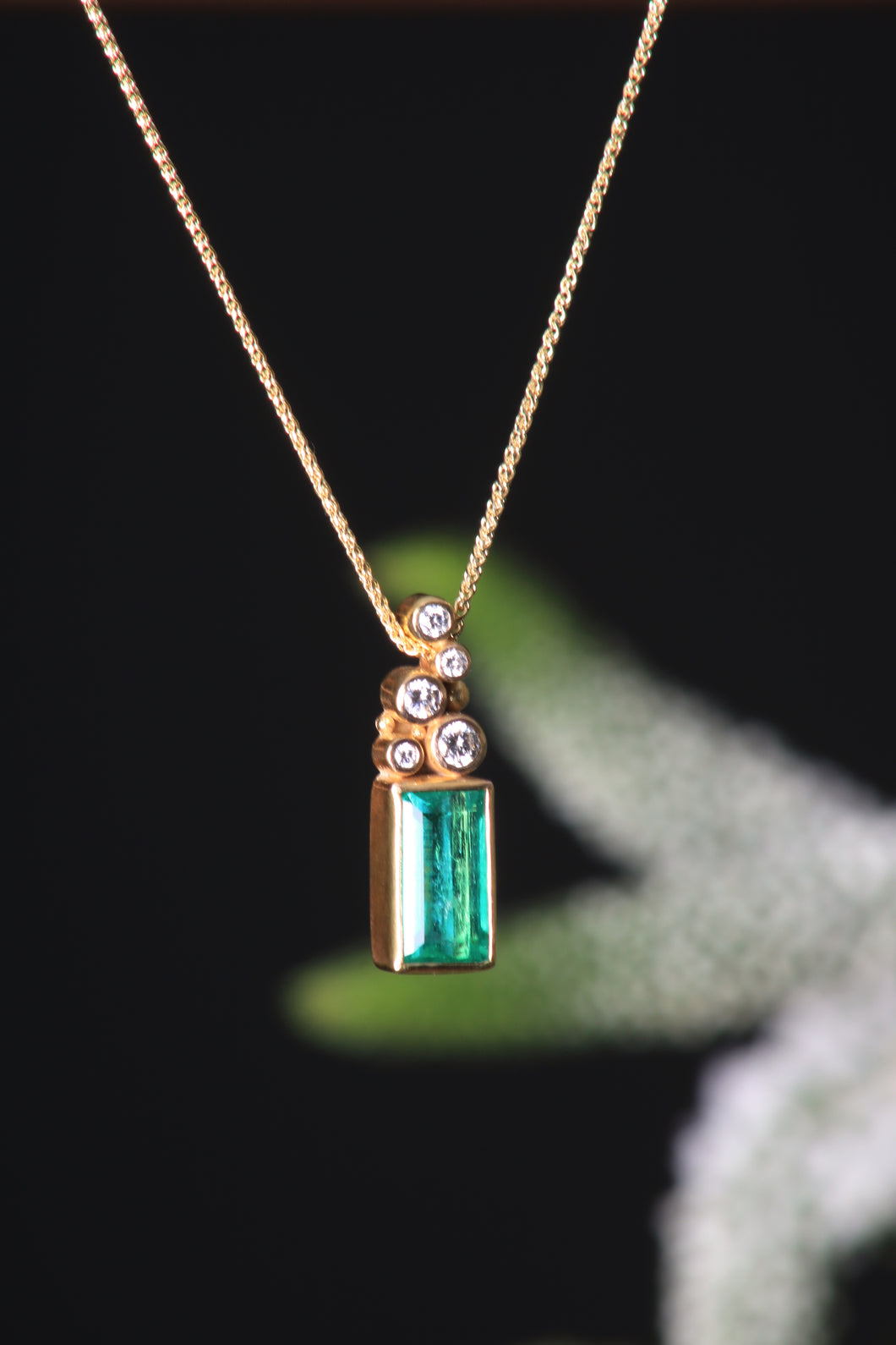 Emerald and Diamond Pendant 07836 - Ormachea Jewelry
