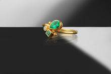 Load image into Gallery viewer, Emerald and Diamond Ring (08060) - Ormachea Jewelry
