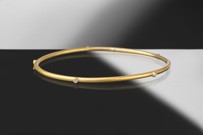 Diamond Hoop Bracelet (07941) - Ormachea Jewelry